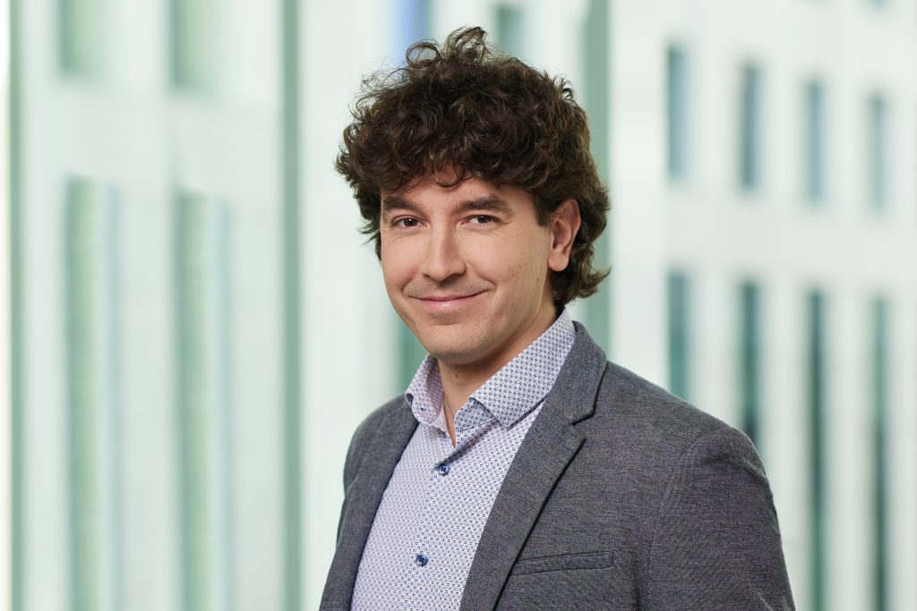 DANIEL VERES